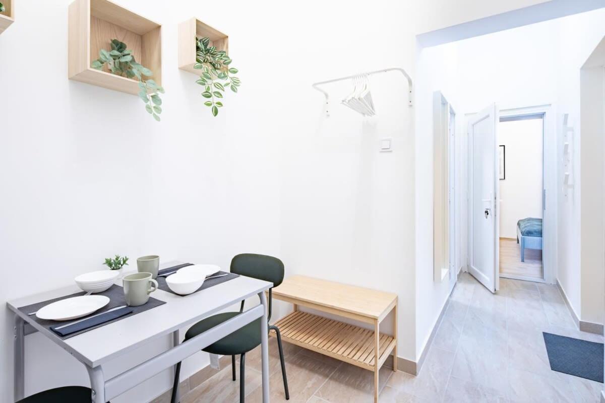 Central - New - Comfy Ac Studio 부다페스트 외부 사진