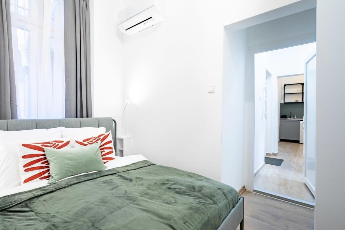 Central - New - Comfy Ac Studio 부다페스트 외부 사진