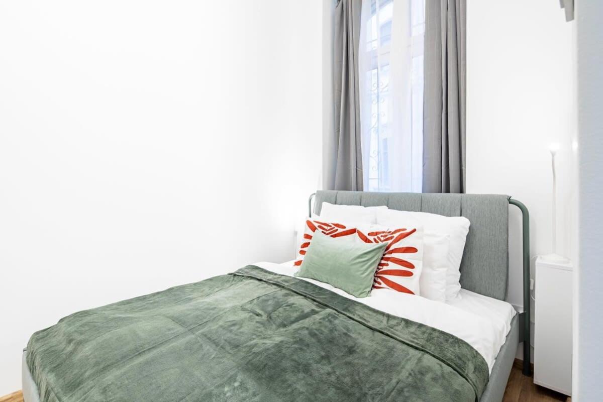 Central - New - Comfy Ac Studio 부다페스트 외부 사진